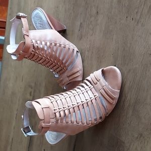 Vince Camuto heels 👠,  VGUC, Sz 75